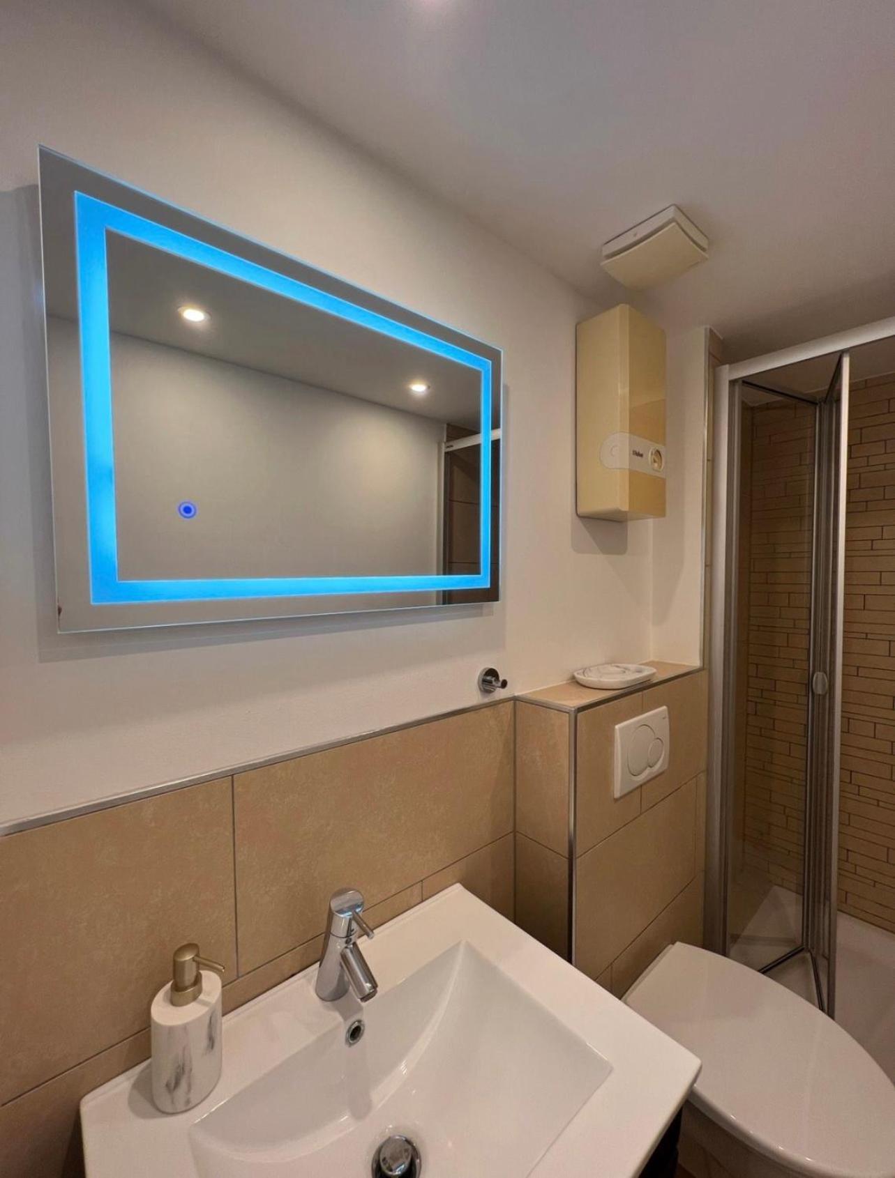 Appartement Medienhafen Direkt Am Zentrum *