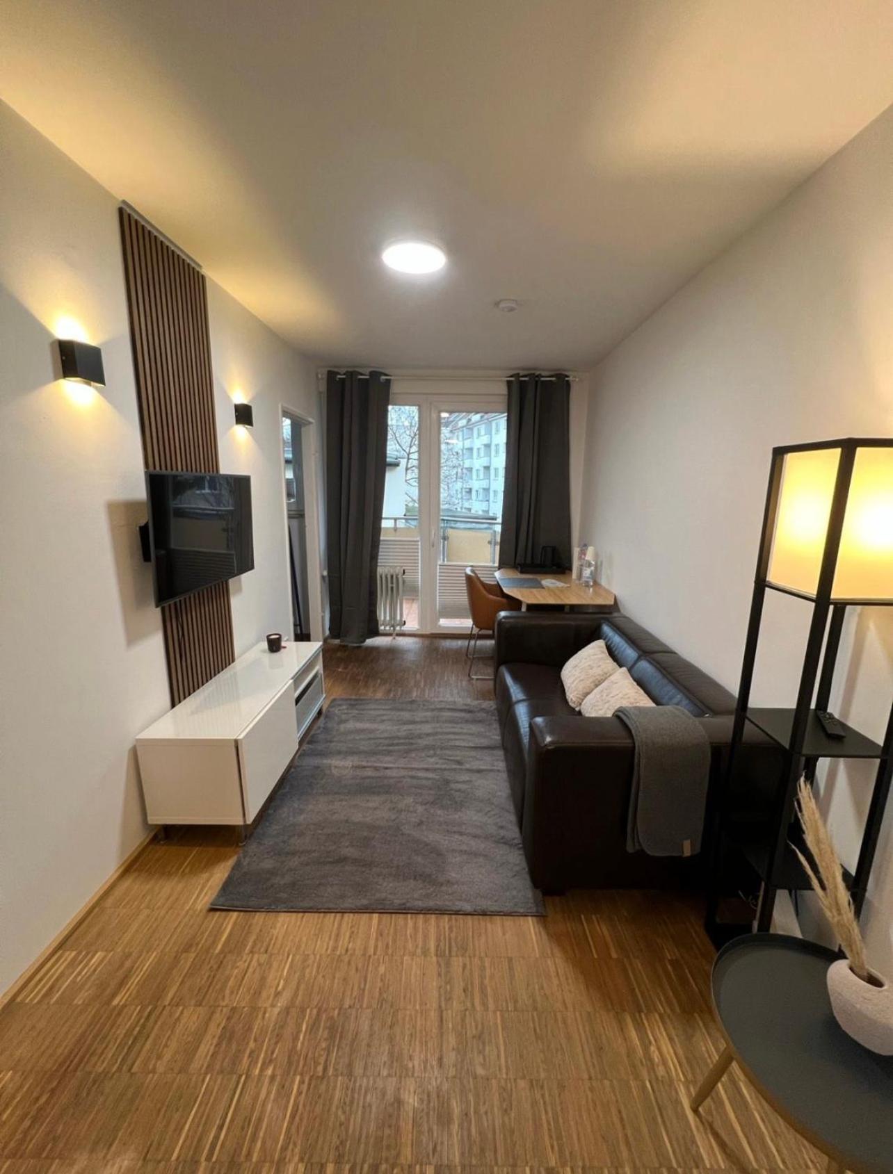 Medienhafen Direkt Am Zentrum Düsseldorf